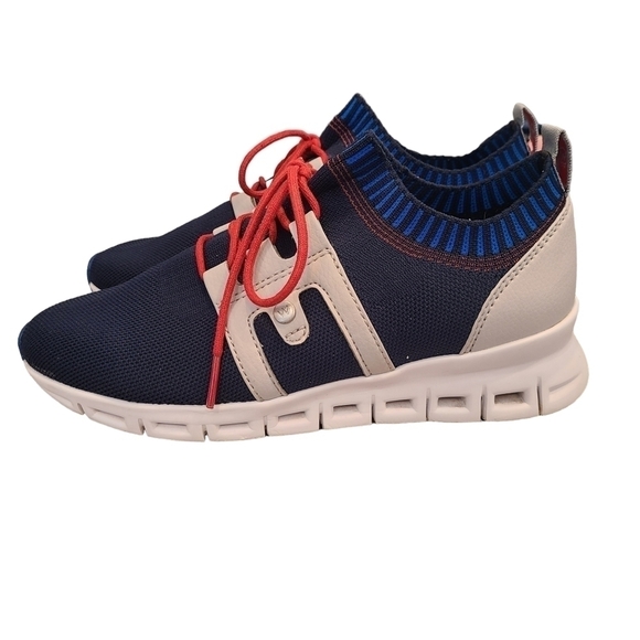 Wolky Shoes - Wolky Lace-up Multicolor Sneaker, Size 6.5